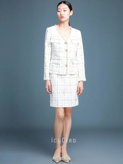 不一定要选香奈儿，粗话呢面料也可以穿出浪漫气短的高雅美